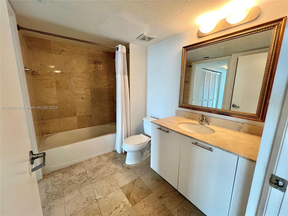 For Rent: $4,800 (2 beds, 2 baths, 1154 Square Feet)