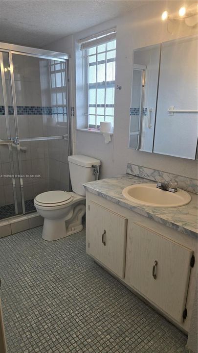 Active With Contract: $84,900 (1 beds, 1 baths, 700 Square Feet)