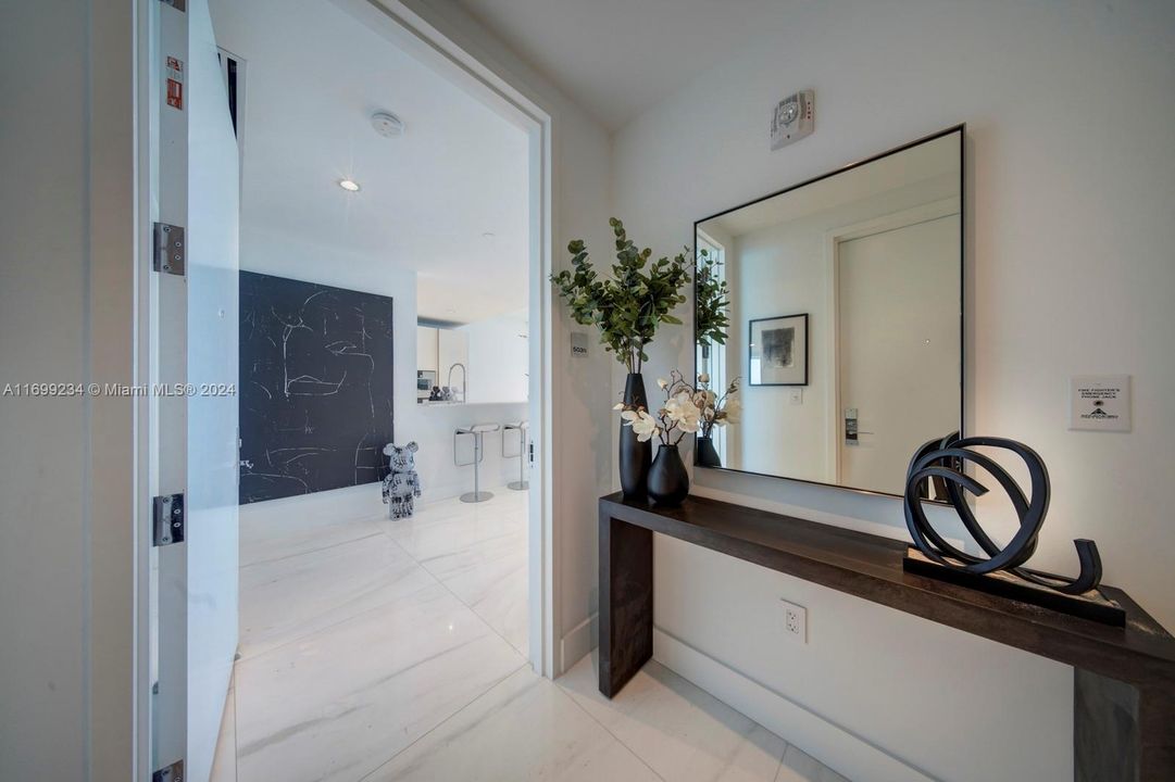 For Sale: $4,950,000 (1 beds, 2 baths, 1513 Square Feet)