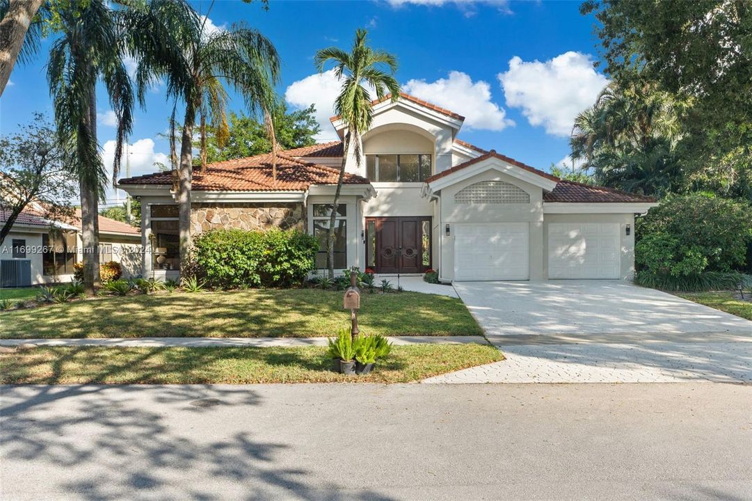 For Sale: $1,999,000 (5 beds, 3 baths, 3188 Square Feet)