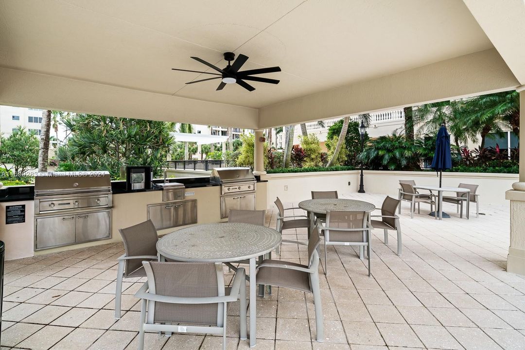 13621 Deering Bay Drive #503 patio bbq