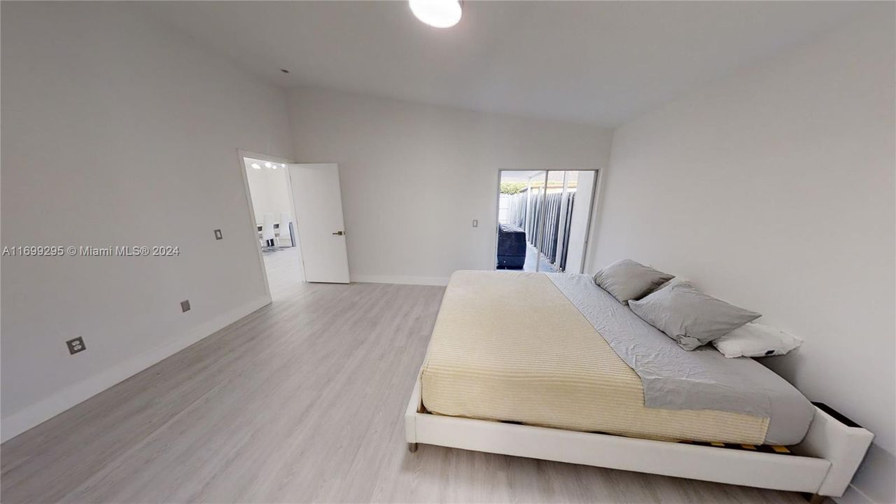 En Renta: $3,999 (3 camas, 2 baños, 1618 Pies cuadrados)