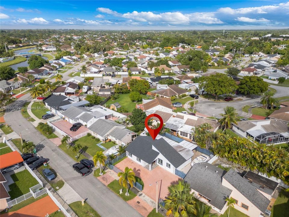 For Sale: $630,000 (3 beds, 2 baths, 1513 Square Feet)