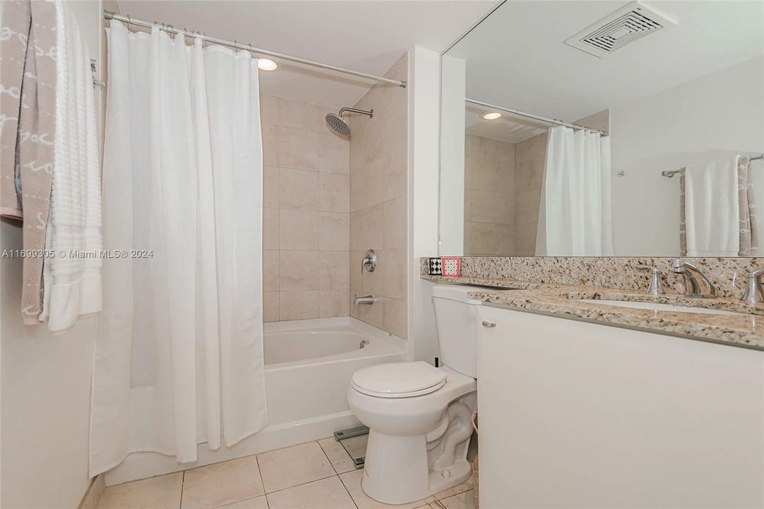 For Sale: $545,000 (2 beds, 2 baths, 1093 Square Feet)