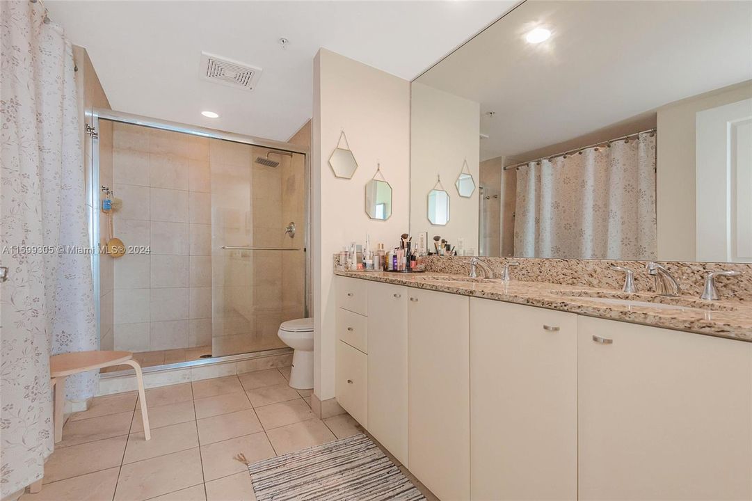 For Sale: $545,000 (2 beds, 2 baths, 1093 Square Feet)