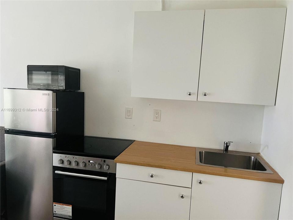 For Rent: $1,250 (1 beds, 1 baths, 1088 Square Feet)