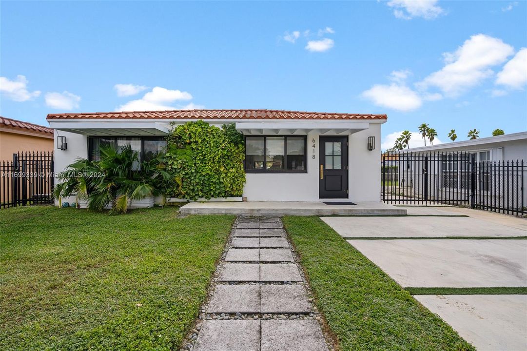 For Sale: $895,000 (4 beds, 2 baths, 1730 Square Feet)