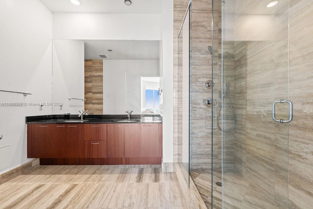 For Sale: $1,599,000 (2 beds, 2 baths, 1435 Square Feet)