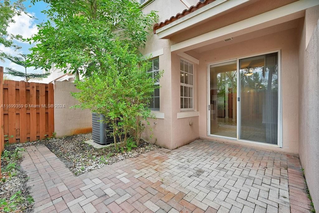 Active With Contract: $3,200 (3 beds, 2 baths, 1980 Square Feet)