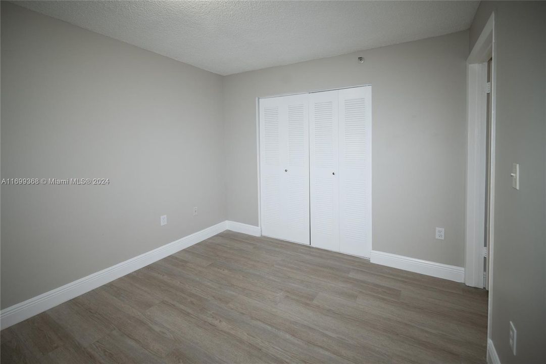 For Rent: $3,200 (2 beds, 1 baths, 780 Square Feet)