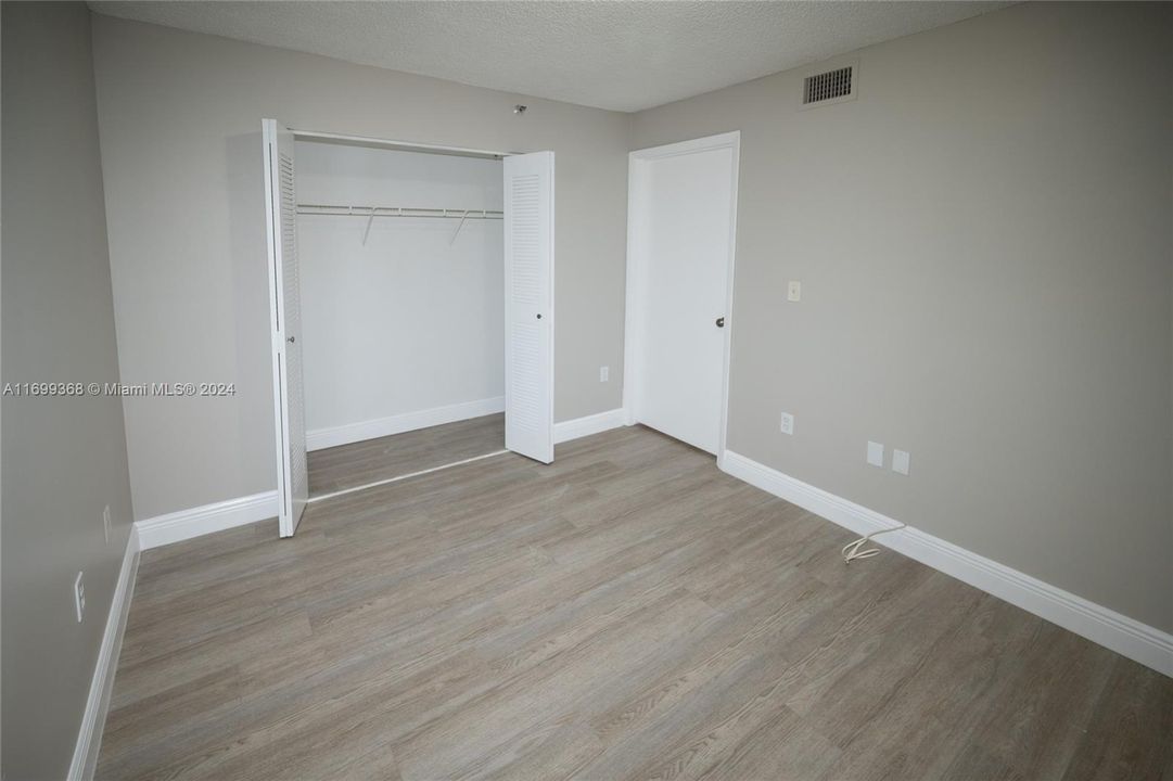 For Rent: $3,200 (2 beds, 1 baths, 780 Square Feet)