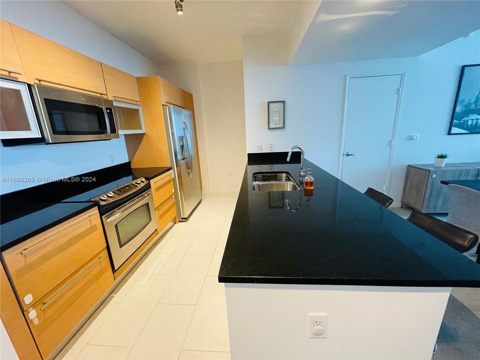 For Rent: $4,900 (2 beds, 2 baths, 1113 Square Feet)