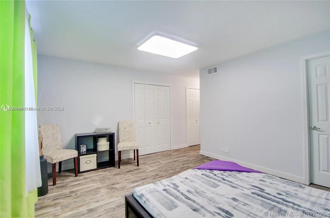 For Rent: $2,450 (2 beds, 2 baths, 1092 Square Feet)