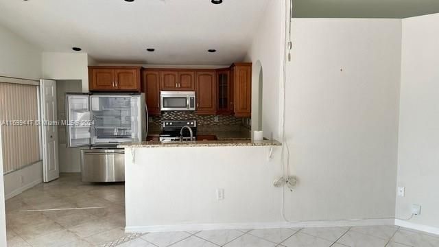 For Rent: $3,980 (3 beds, 2 baths, 1873 Square Feet)