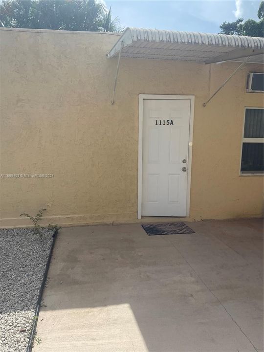 For Rent: $1,600 (2 beds, 1 baths, 4281 Square Feet)