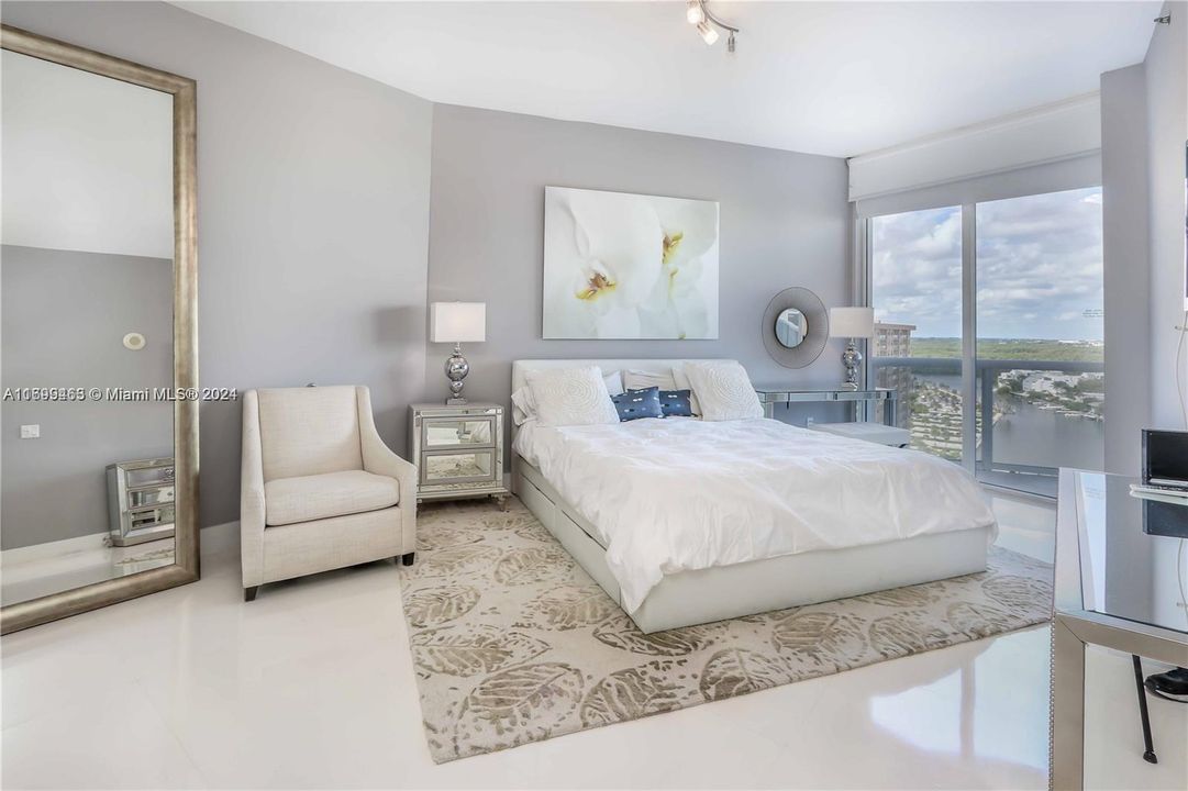 For Sale: $1,250,000 (2 beds, 2 baths, 1435 Square Feet)