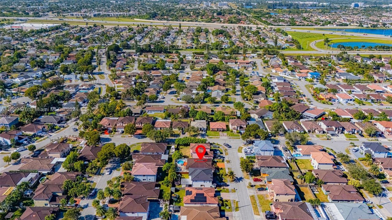 Active With Contract: $529,000 (3 beds, 3 baths, 1600 Square Feet)