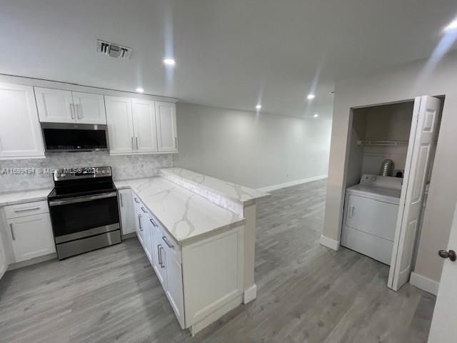 For Rent: $2,900 (3 beds, 2 baths, 1277 Square Feet)