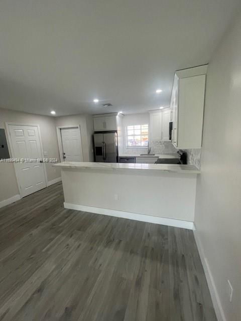 For Rent: $2,900 (3 beds, 2 baths, 1277 Square Feet)