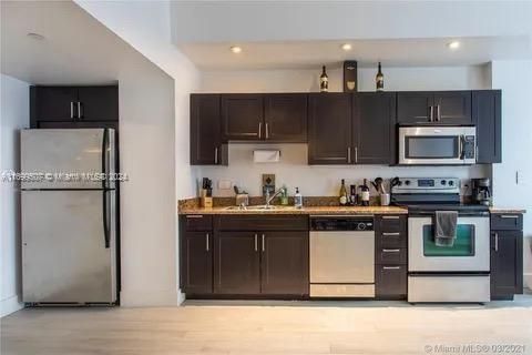 For Rent: $2,300 (1 beds, 1 baths, 603 Square Feet)