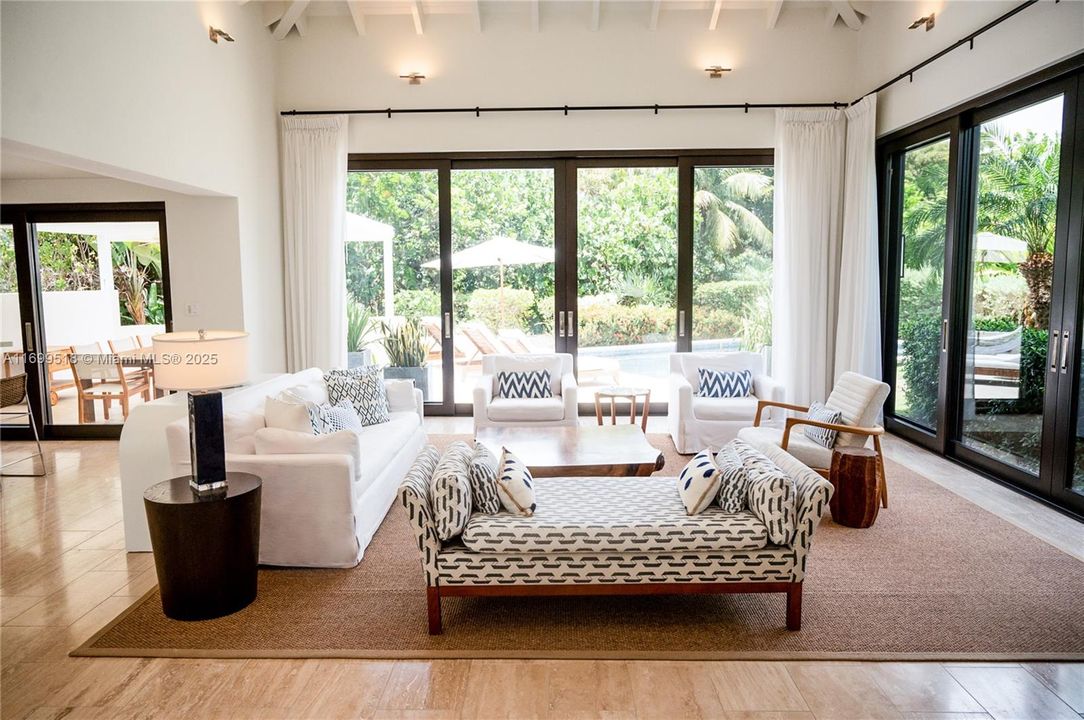 For Sale: $4,550,000 (5 beds, 5 baths, 0 Square Feet)