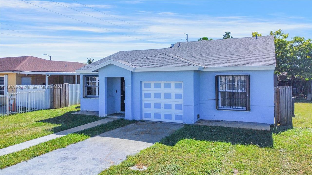 For Sale: $525,000 (3 beds, 2 baths, 1357 Square Feet)