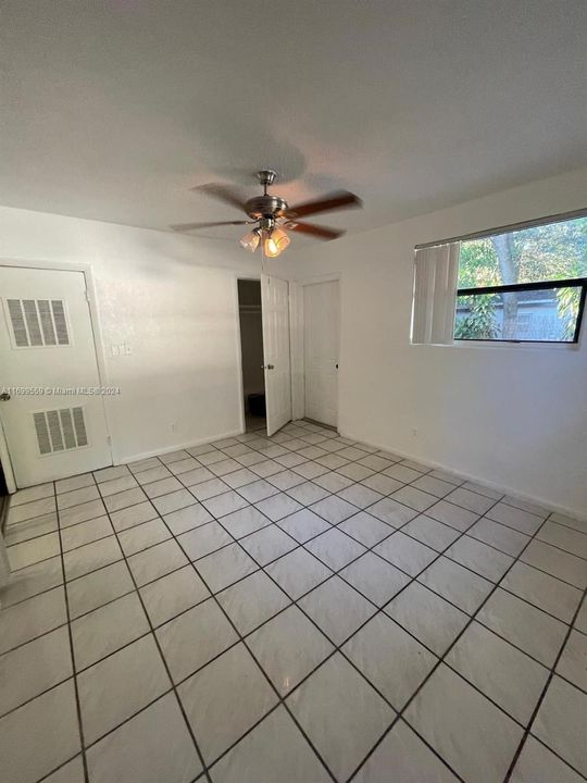 For Rent: $3,500 (4 beds, 2 baths, 2616 Square Feet)