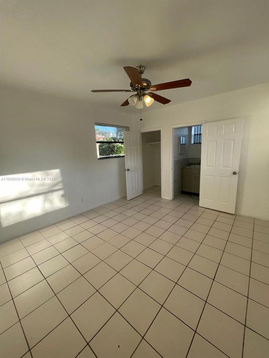 For Rent: $3,500 (4 beds, 2 baths, 2616 Square Feet)