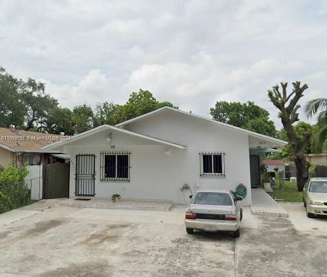 For Rent: $2,800 (2 beds, 2 baths, 2069 Square Feet)