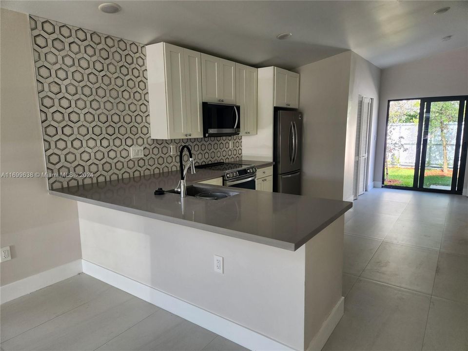 For Sale: $529,000 (3 beds, 2 baths, 1200 Square Feet)