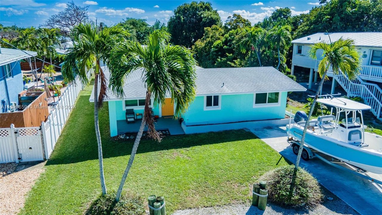 For Sale: $825,000 (3 beds, 2 baths, 1538 Square Feet)