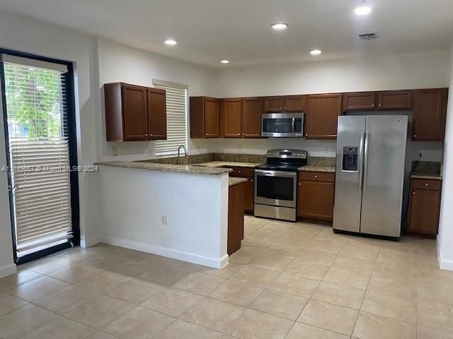 For Rent: $2,900 (3 beds, 2 baths, 1587 Square Feet)