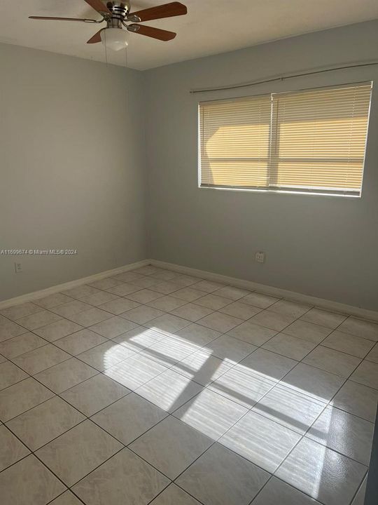 For Rent: $2,100 (2 beds, 1 baths, 832 Square Feet)