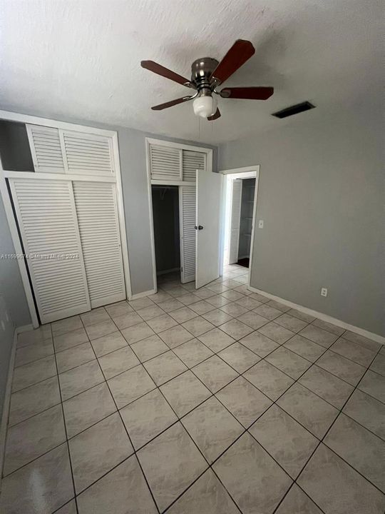 For Rent: $2,100 (2 beds, 1 baths, 832 Square Feet)