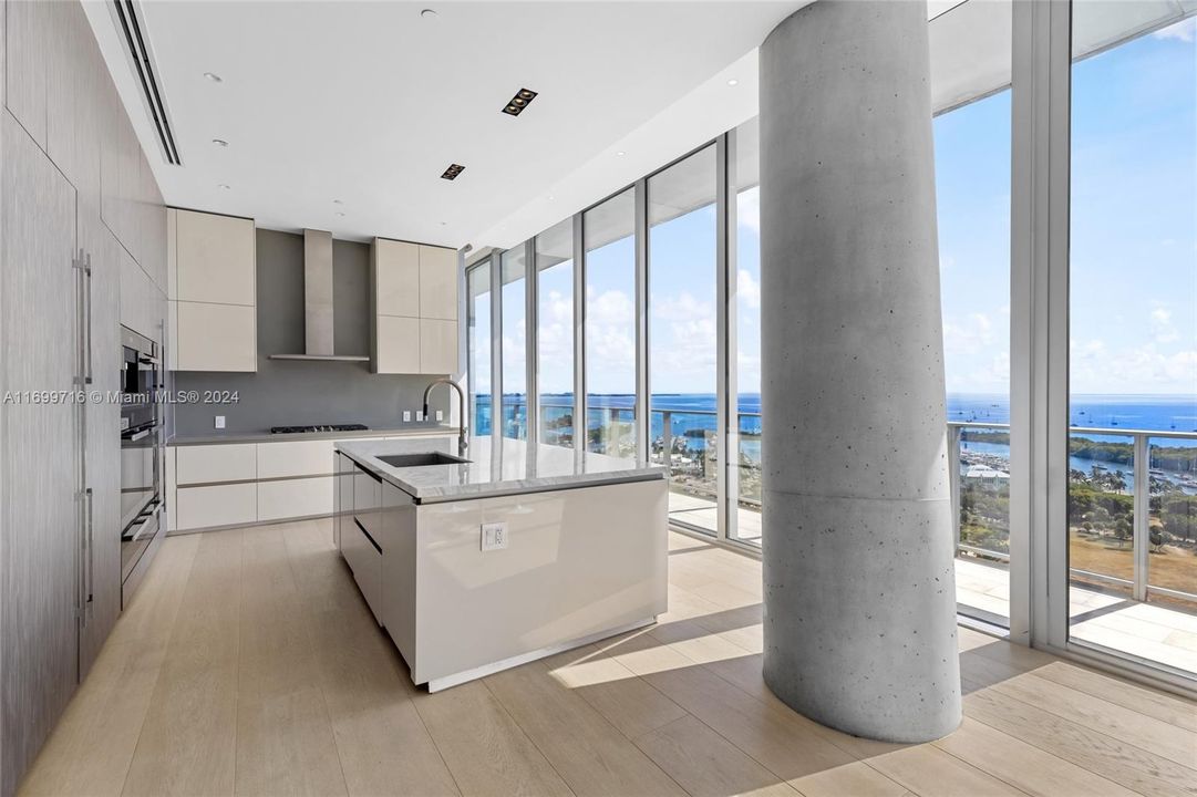 For Sale: $9,500,000 (5 beds, 5 baths, 3607 Square Feet)