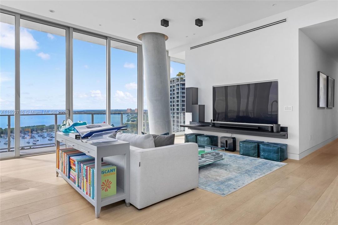 For Sale: $9,500,000 (5 beds, 5 baths, 3607 Square Feet)