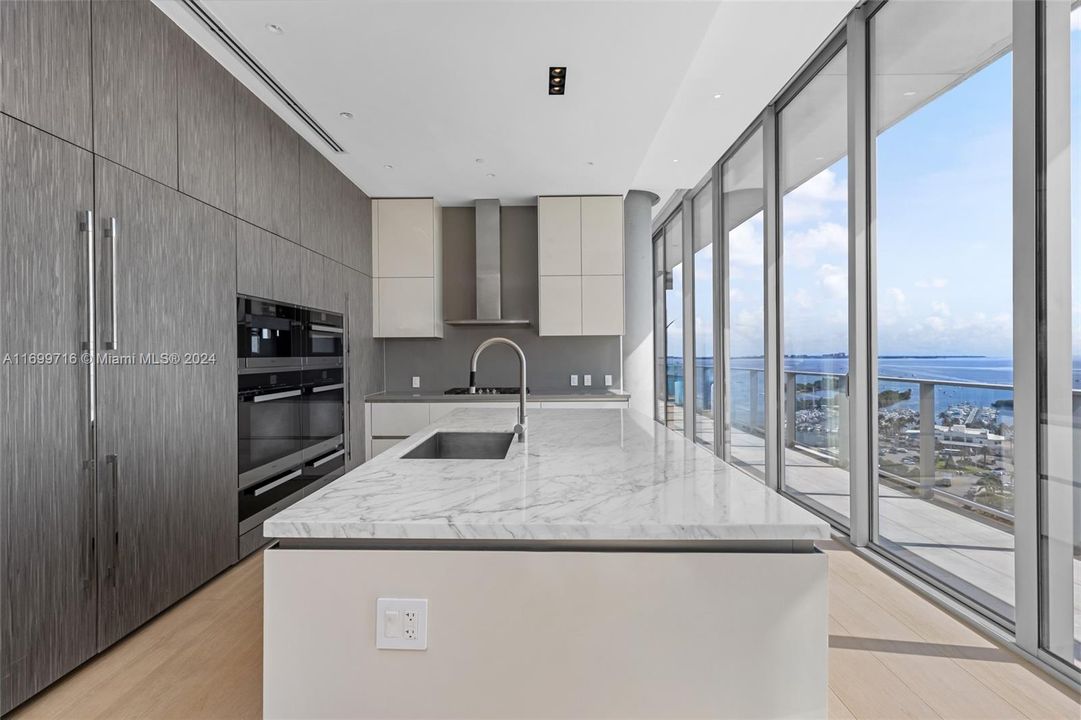 For Sale: $9,500,000 (5 beds, 5 baths, 3607 Square Feet)