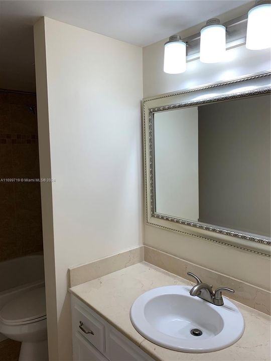 2nd Bathroom