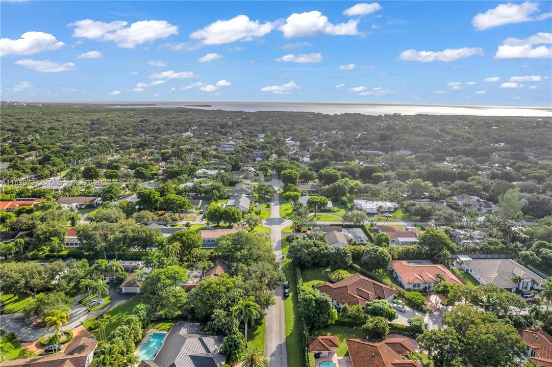 For Sale: $1,395,000 (4 beds, 3 baths, 2726 Square Feet)