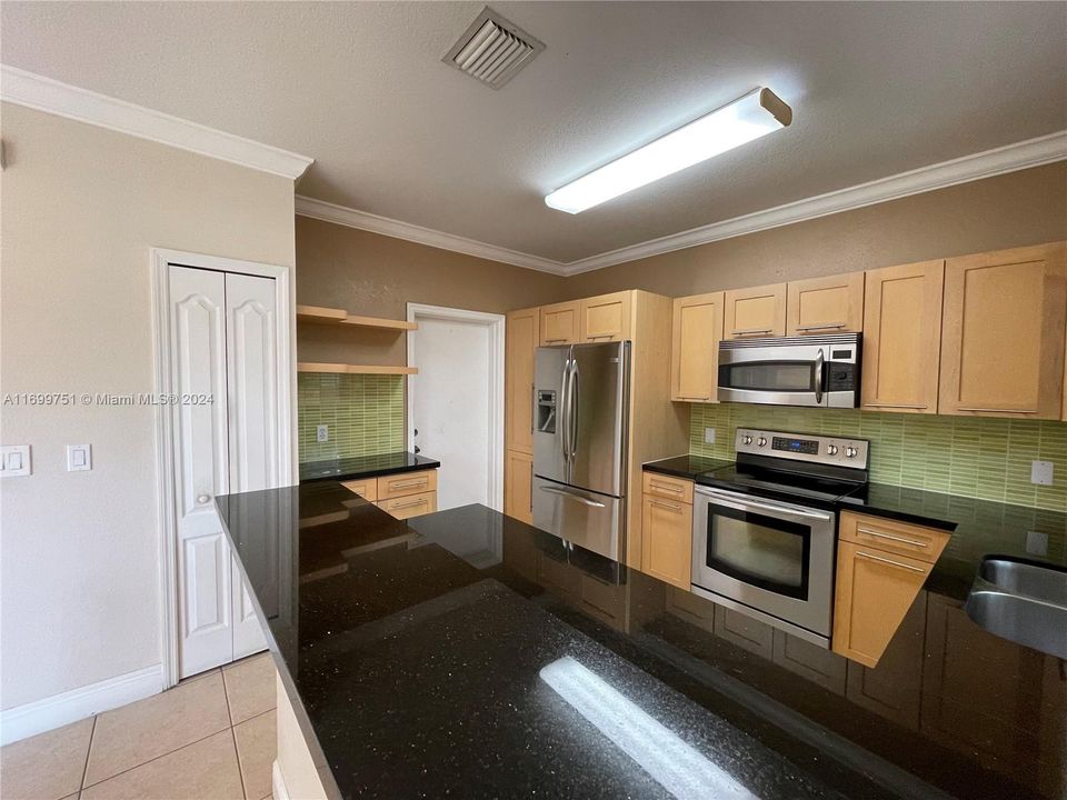 Active With Contract: $3,300 (4 beds, 2 baths, 1657 Square Feet)