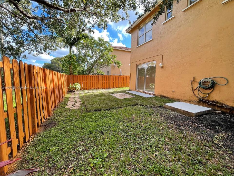 Active With Contract: $3,300 (4 beds, 2 baths, 1657 Square Feet)