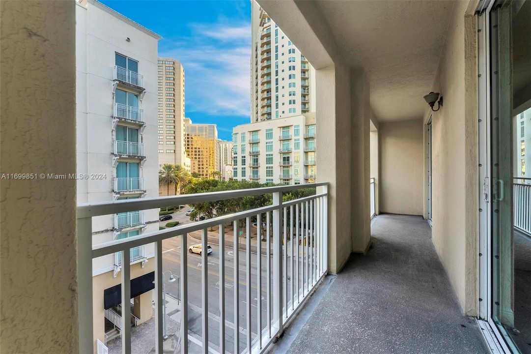 For Rent: $2,275 (1 beds, 1 baths, 777 Square Feet)