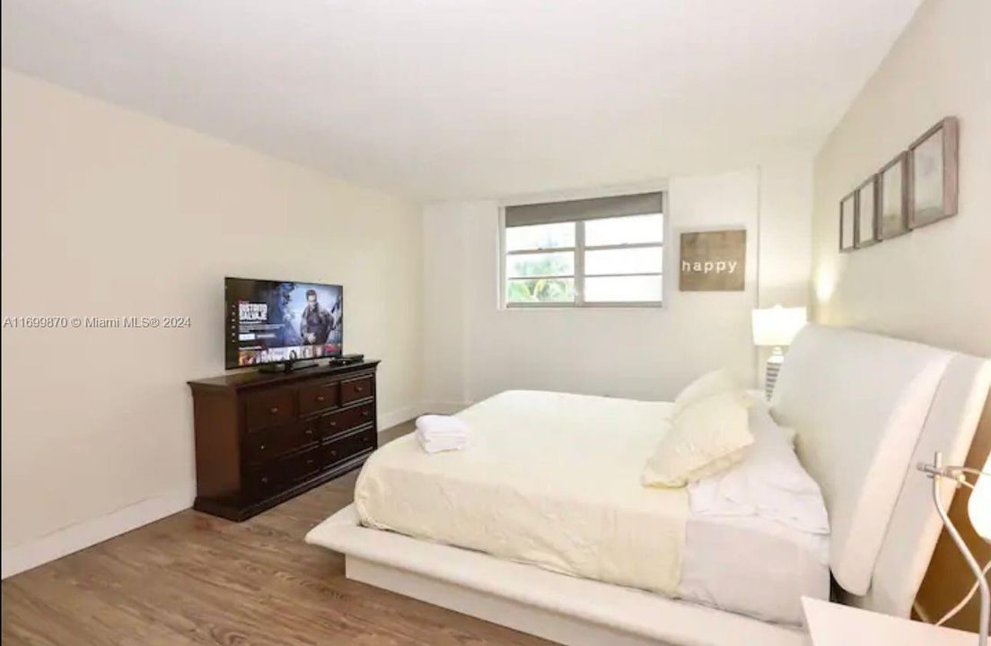 For Sale: $599,000 (2 beds, 2 baths, 1505 Square Feet)