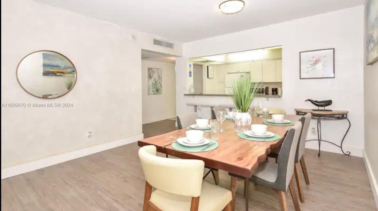 For Sale: $599,000 (2 beds, 2 baths, 1505 Square Feet)