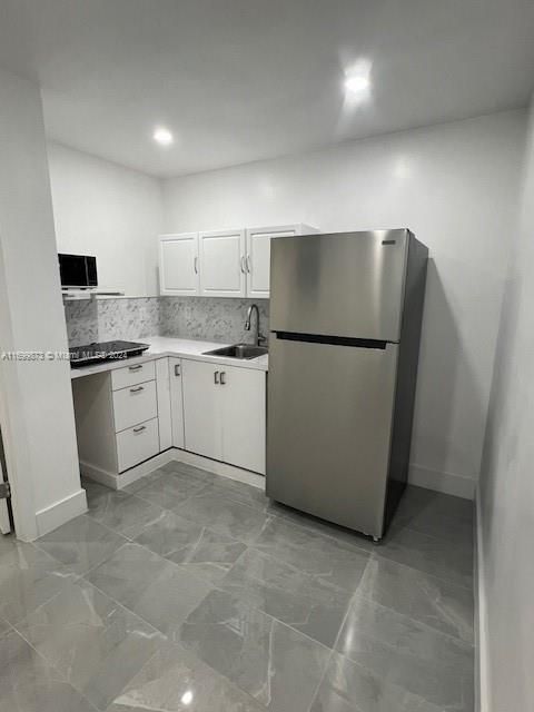 For Rent: $2,000 (2 beds, 1 baths, 700 Square Feet)