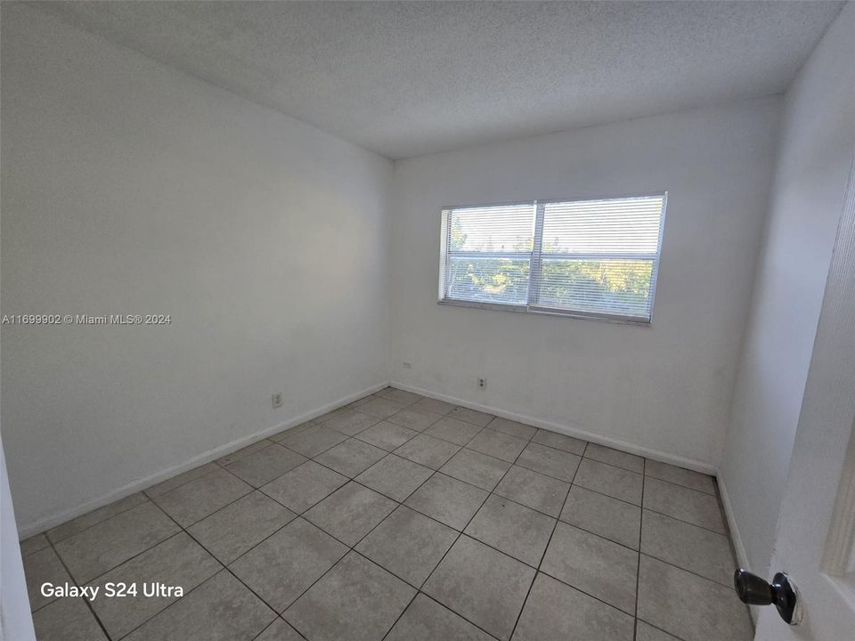 For Rent: $1,600 (2 beds, 1 baths, 709 Square Feet)