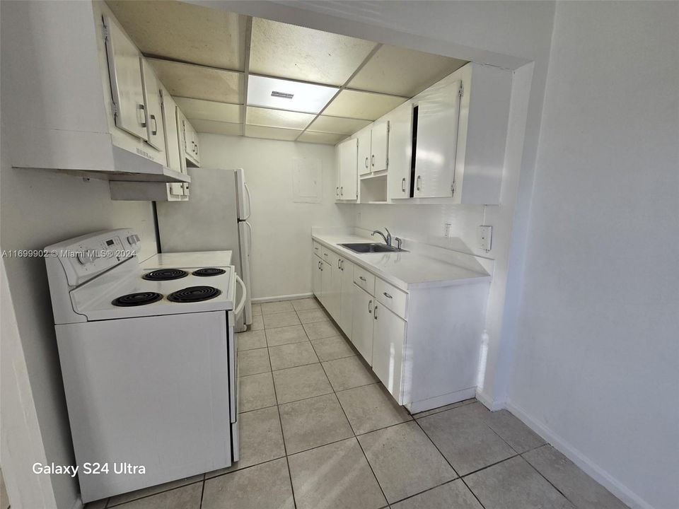 For Rent: $1,600 (2 beds, 1 baths, 709 Square Feet)