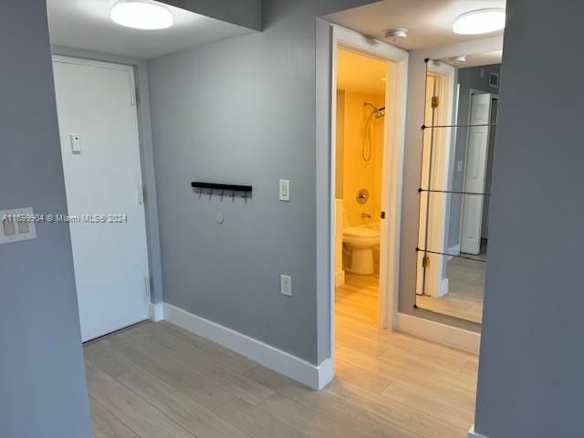 For Rent: $2,250 (1 beds, 1 baths, 760 Square Feet)