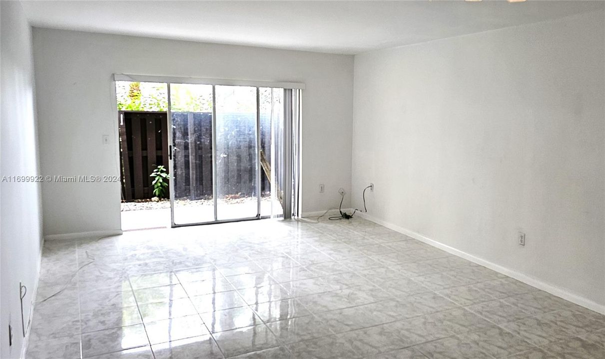 En Venta: $210,000 (1 camas, 1 baños, 707 Pies cuadrados)