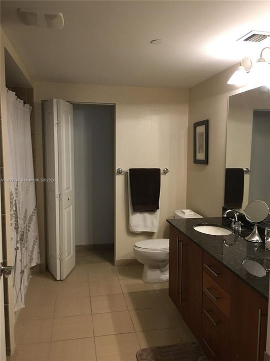 For Rent: $2,500 (1 beds, 1 baths, 777 Square Feet)